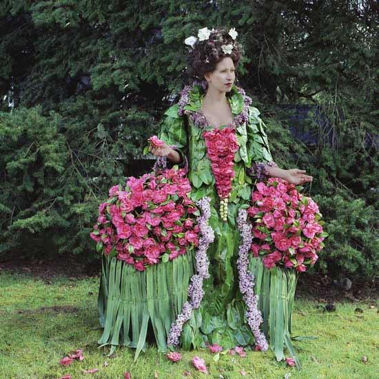 哪里有服装加工订单请问广州中大布料市场那有服装手工订珠加工外发