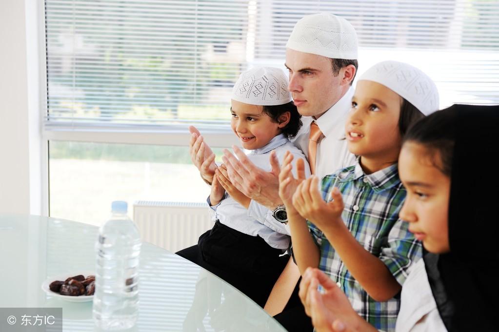 外贸邮件开头问候语你的第一份工资多少