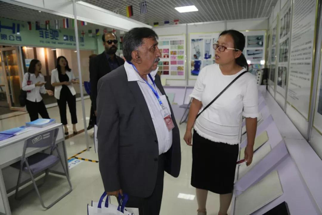 如何寻找国外采购商我是卖农资产品批发的