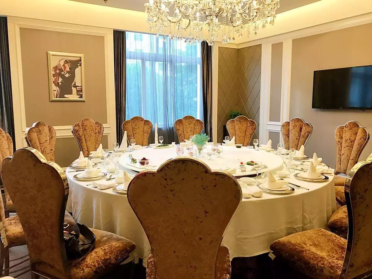 酒店商务英语口语900句翻译(酒店常用英语口语900句大全)