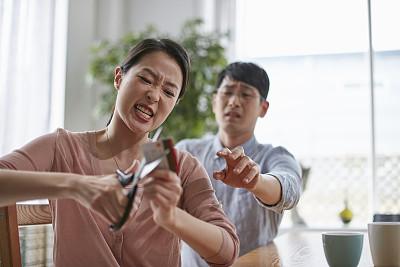 做外贸口语不好怎么办害怕(外贸业务员一定要口语好吗)