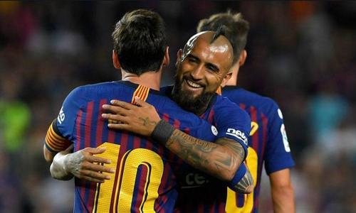 中场B2B巴萨列出8名球员清洗名单