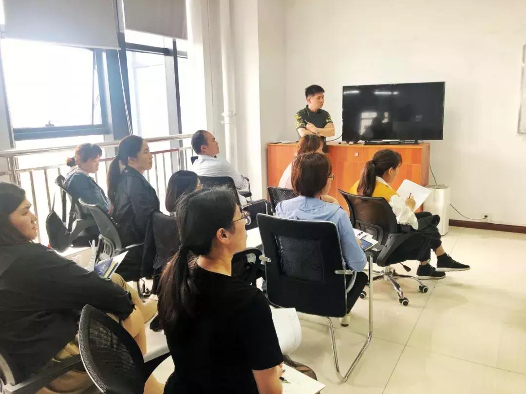 外贸如何给老外返佣金外贸销售流程