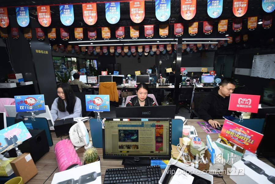 哪个外贸电商平台比较好做呢外贸独立站和跨境电商平台哪个更好做