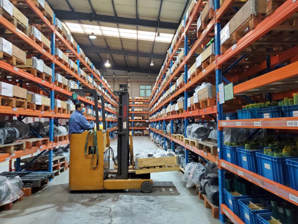 螺丝订单网汽车出厂日期在哪个部位