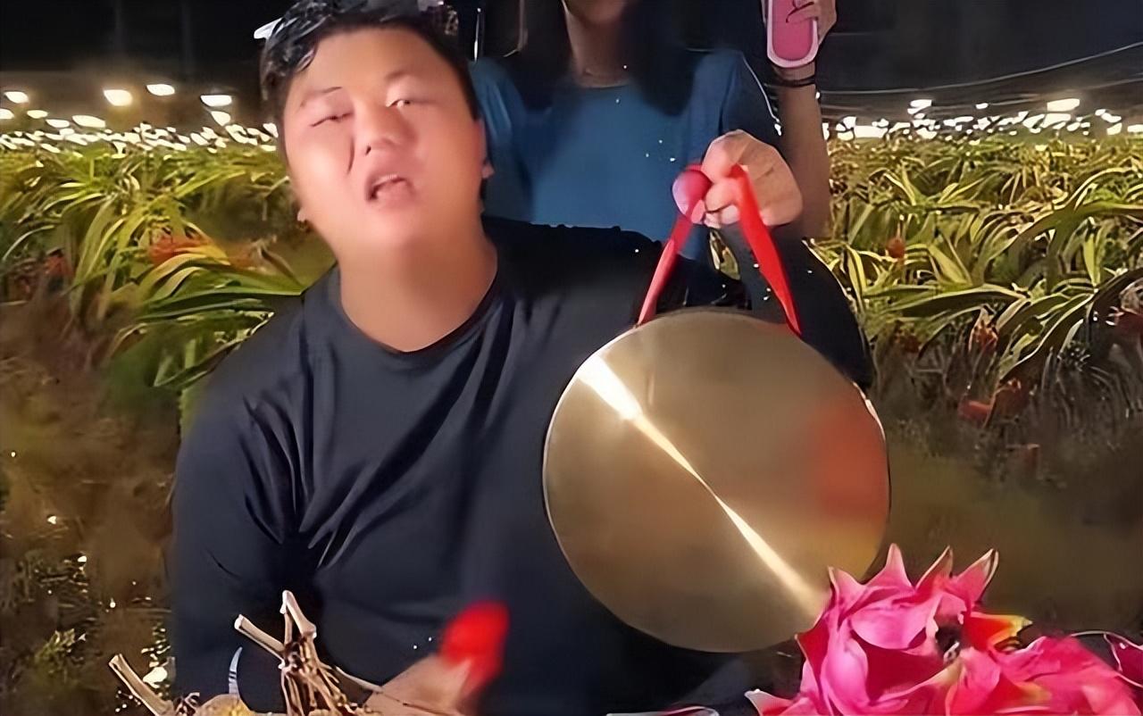 现在干电商还能赚钱吗老老实实上班真的不行了吗