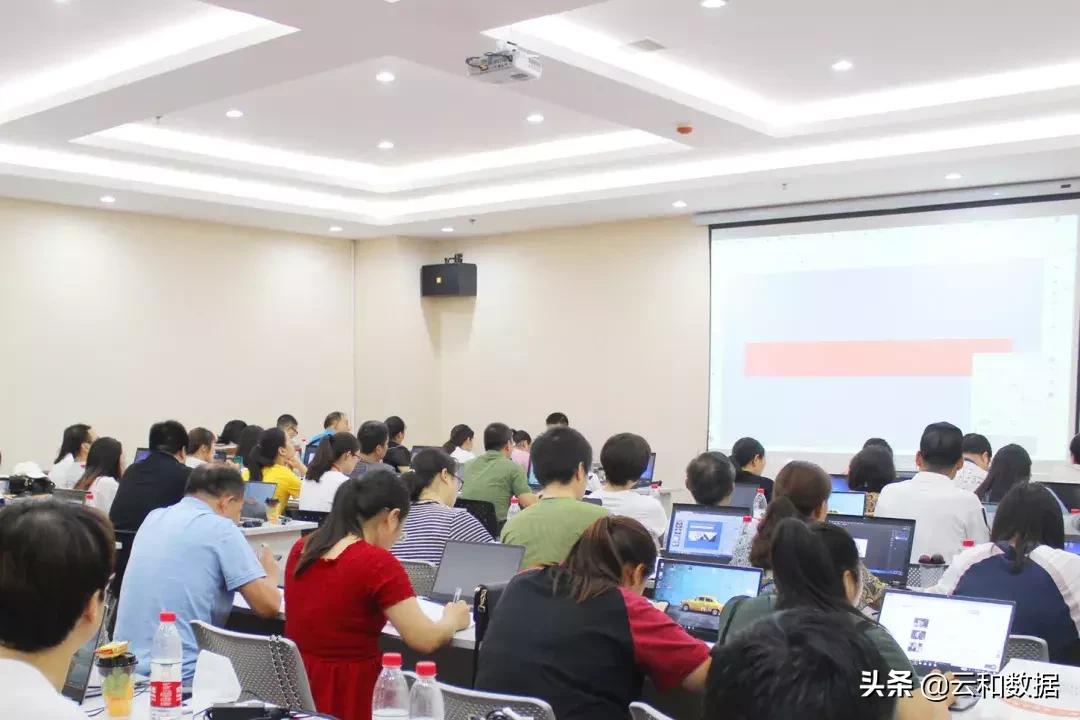 电子商务专业学什么课程这个到底是做什么的呢